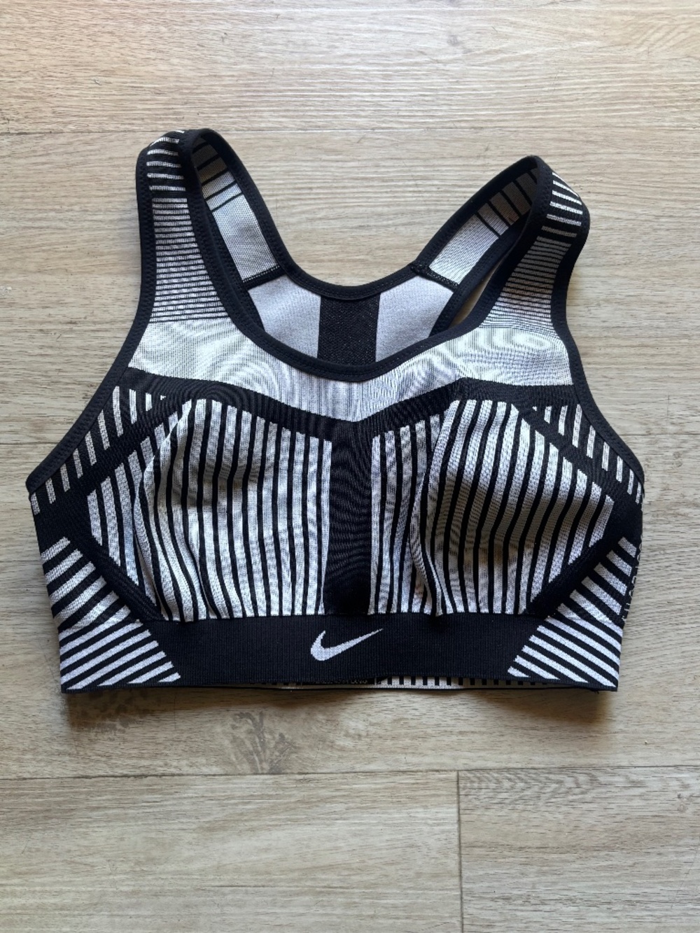 Nike FE/NOM Flyknit Sports Bra Size S